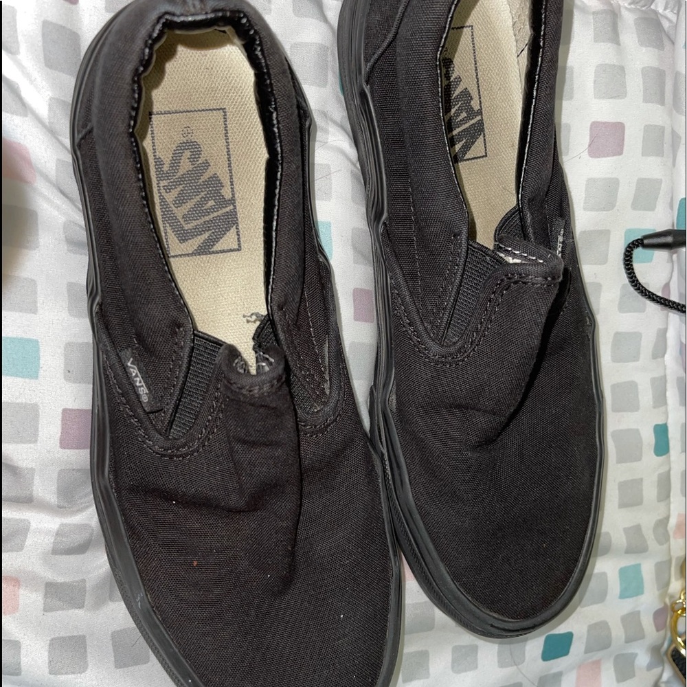 Women’s black vans